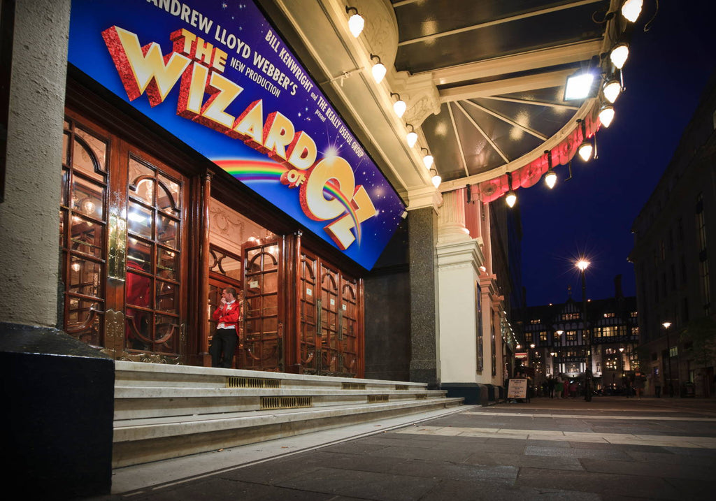 Gyere velünk Óz birodalmába, és a szereplők képzeletbeli lakásába.