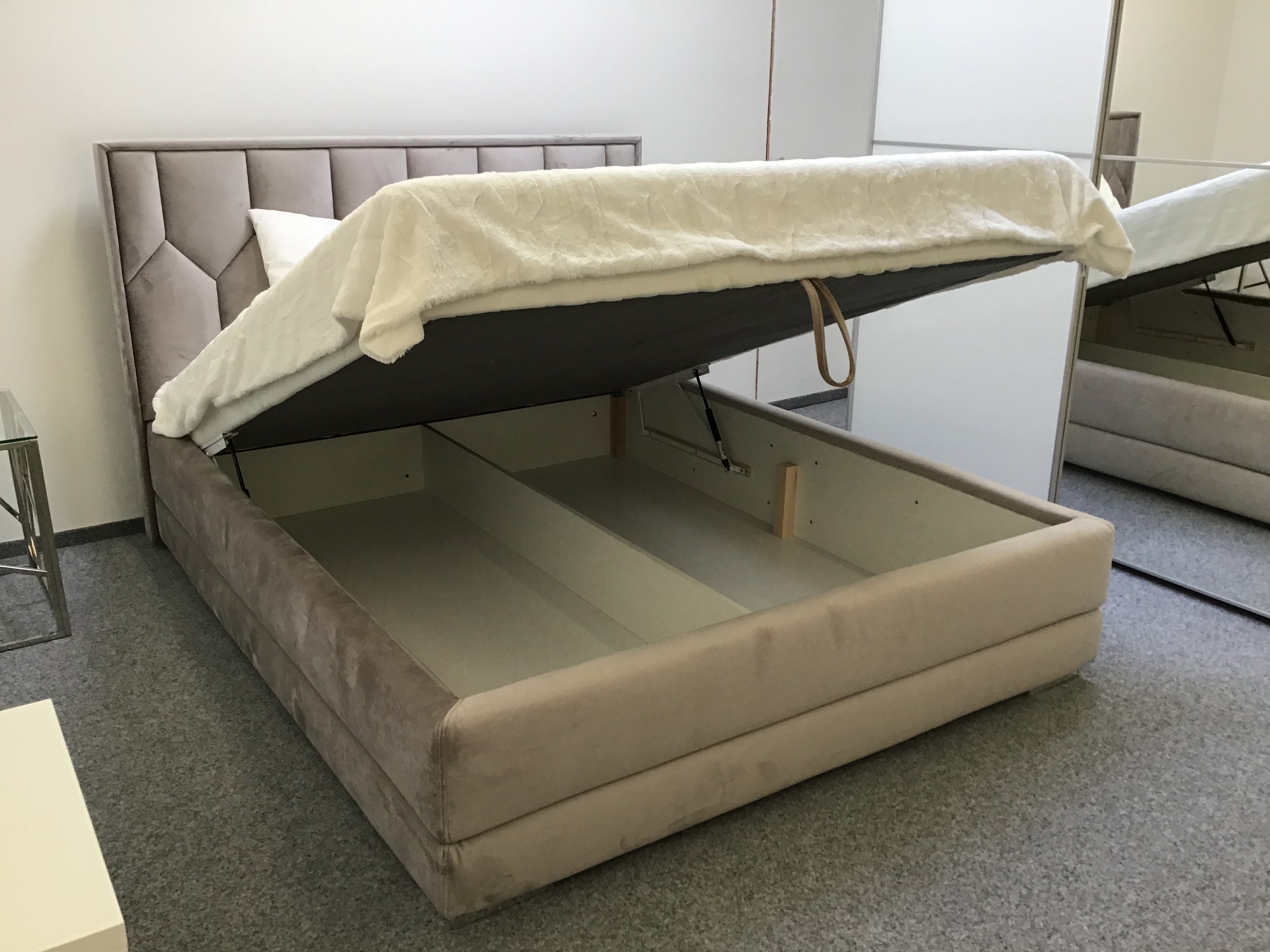 Kolen franciaágy - Marco Mobili Bútoráruház -