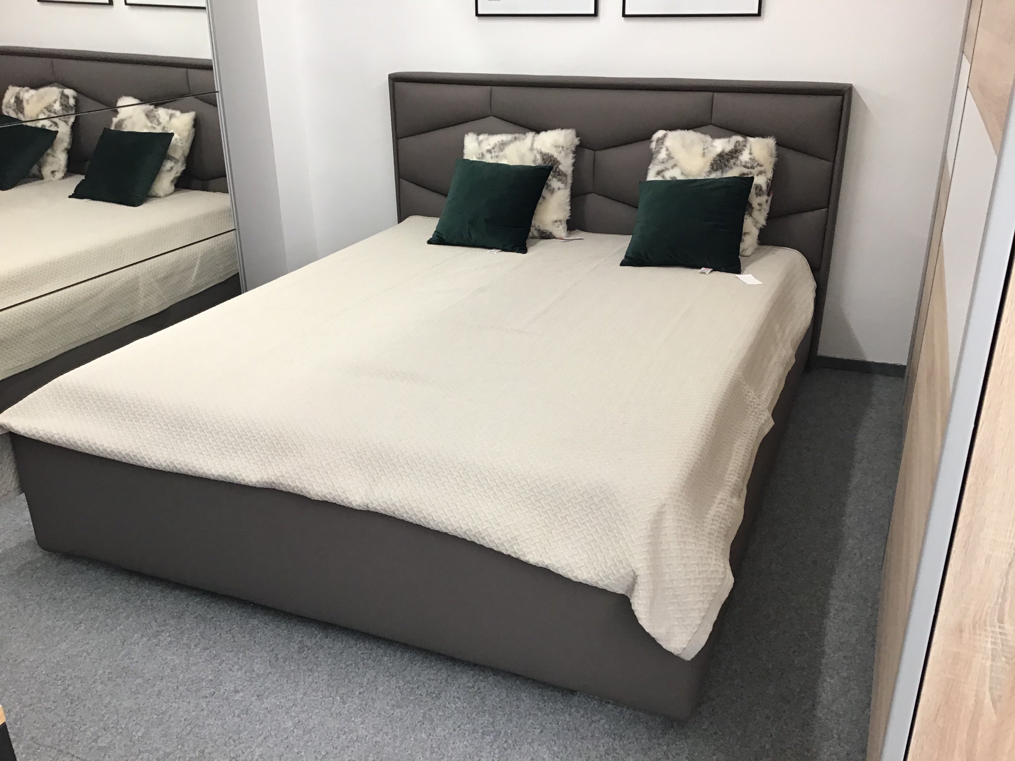 KOAM ágykeret matraccal és ágyneműtartóval - Marco Mobili Bútoráruház - ágy