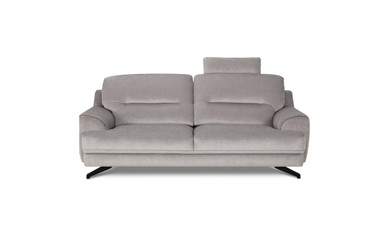 Szürke vízzel tisztítható kanapé fekete lábbal.