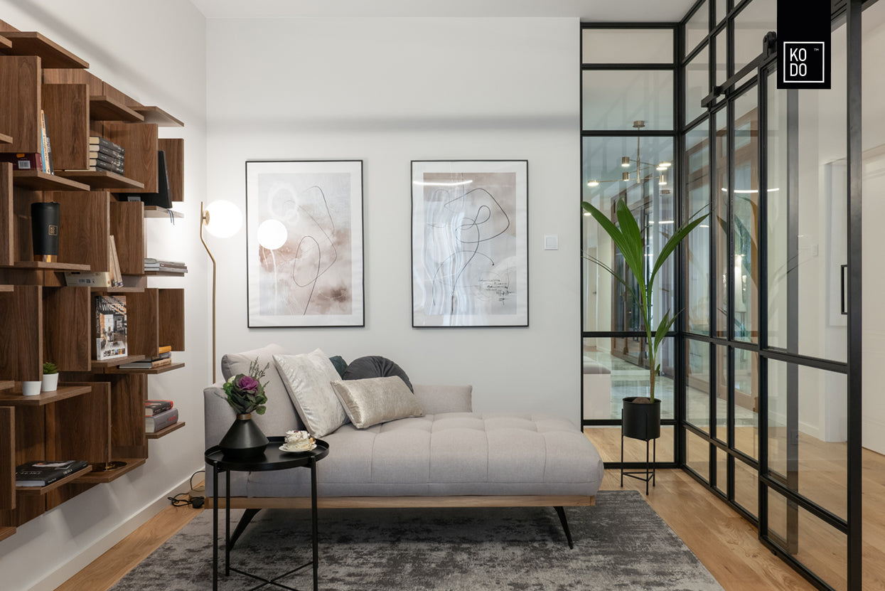 Dolgozószoba kényelmes szürke fekvőfotellal