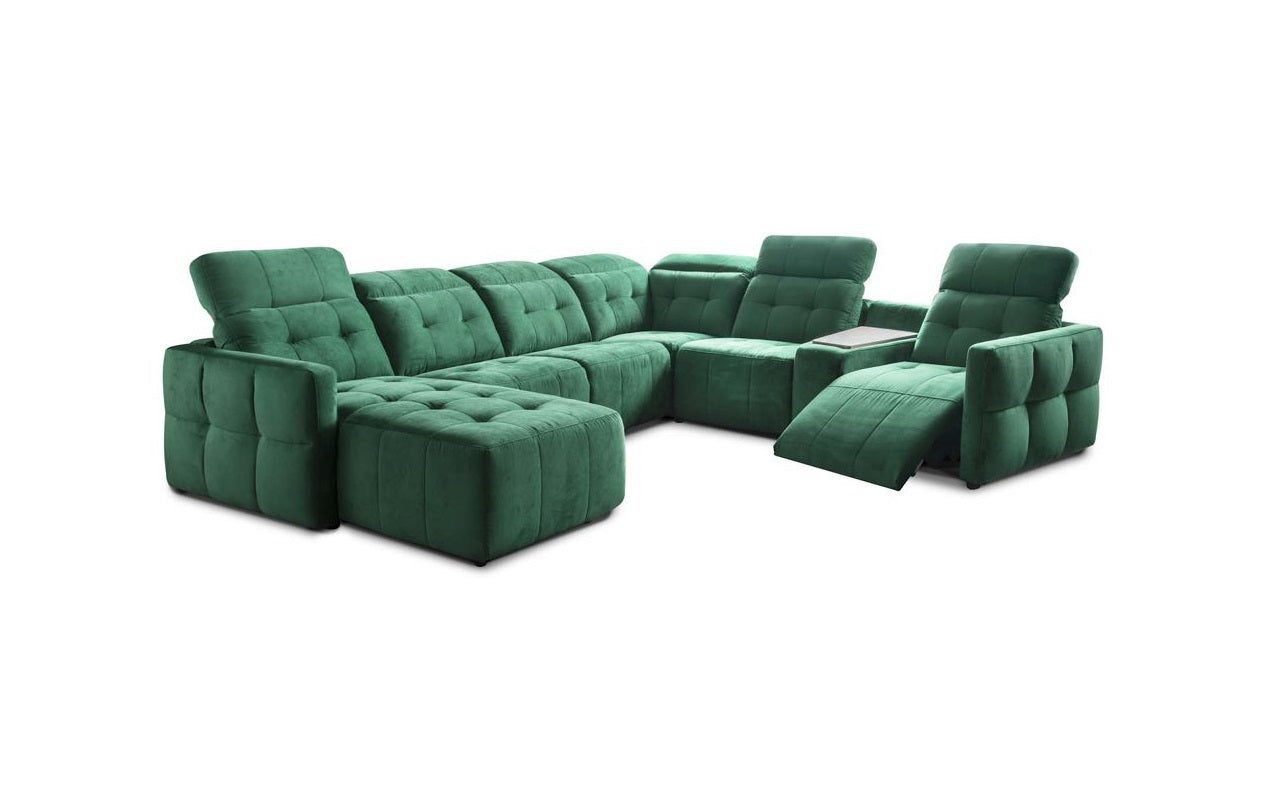 Zöld kanapé relax funkciókkal.