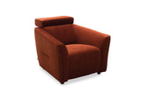 Kényelmes, rozsdabarna fotel állítható fejtámlával, hozzá illő kanapéval.